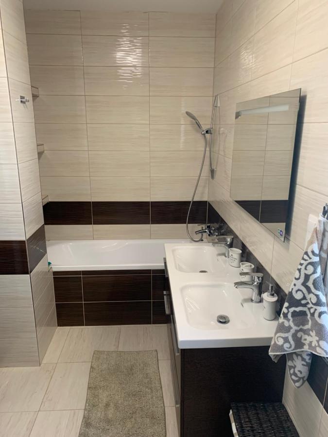 Ferienwohnung Modern 2 Bed House Near Bratislava With Parking Rovinka Exterior foto